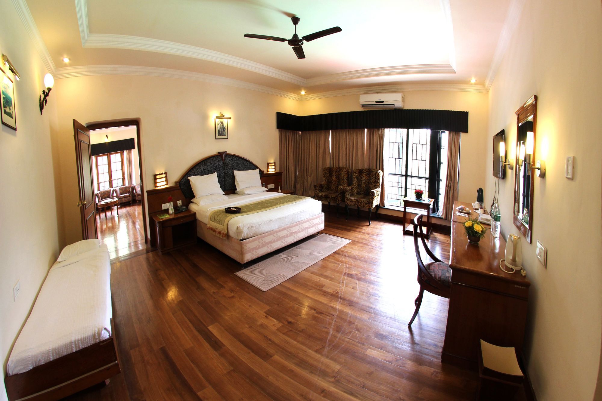 Ktdc Aranya Nivas Thekkady Hotel Kumily Exterior foto